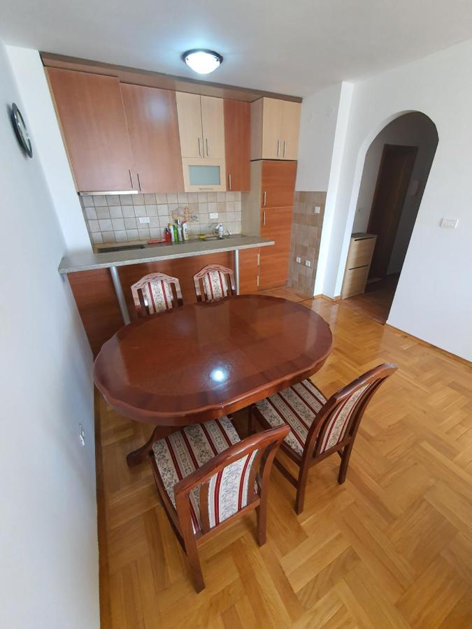Oksana Apartment Ποντγορίτσα Εξωτερικό φωτογραφία
