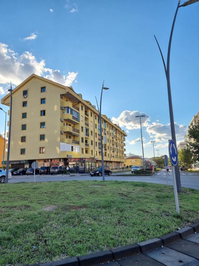 Oksana Apartment Ποντγορίτσα Εξωτερικό φωτογραφία