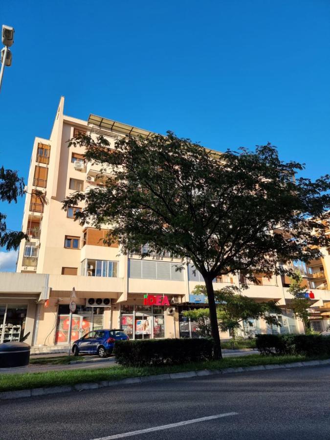 Oksana Apartment Ποντγορίτσα Εξωτερικό φωτογραφία